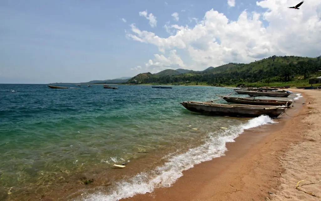 20 знаменитых путешествий по миру: озеро Танганьика, деревня Минаго, Бурунди