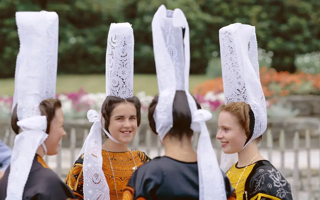 Coiffe, Бретань, Франция традиционное платье