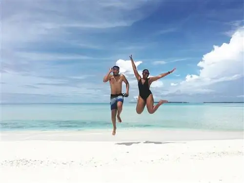 Внутри лучшего бюджетного отеля на Мальдивах