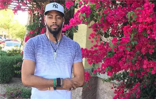 Познакомьтесь с чернокожим, который говорит более чем на 20 языках (ВИДЕО)