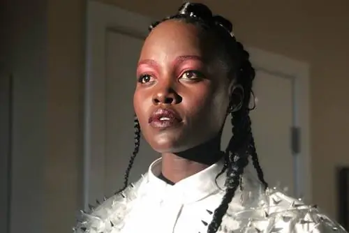 Узнайте секрет ухода за кожей за 14 долларов от Лупиты Нионго