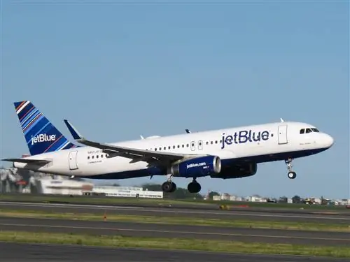 Этой осенью JetBlue предлагает рейсы в одну сторону за 39 долларов
