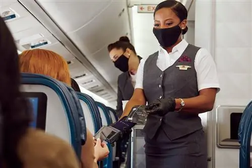Летный персонал Delta Air Lines предлагает советы, как сделать полет более приятным