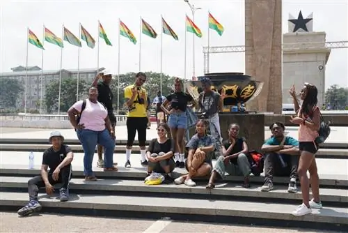 Почему Birthright AFRICA финансирует поездки по культурному наследию для молодежи африканского происхождения и как это вдохновило певицу Джиденну