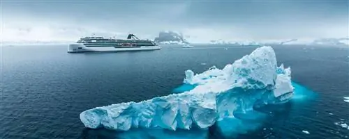 Волна-убийца обрушилась на круизный лайнер Viking Polaris, убив одного пассажира