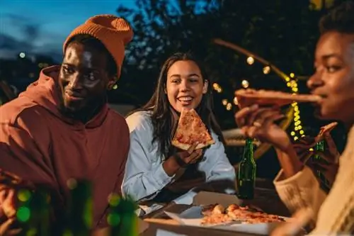 Отправляйтесь в эти 5 городов США, чтобы отведать лучшую пиццу в стране