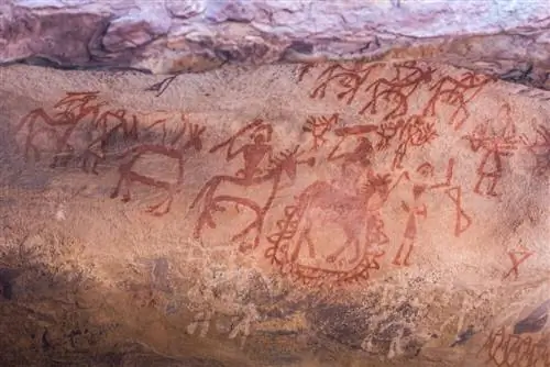 Наскальные рисунки Бхимбетка в Индии.