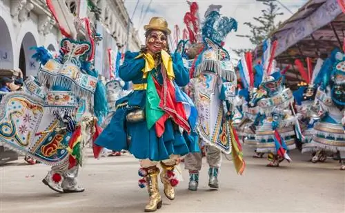 Карнавальный парад Оруро
