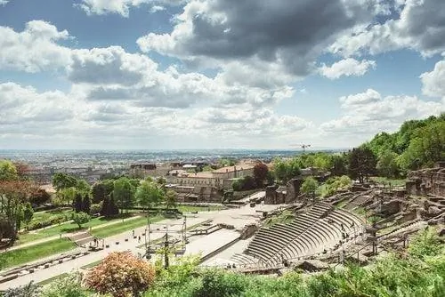 Амфитеатр Труа Голя в Лионе