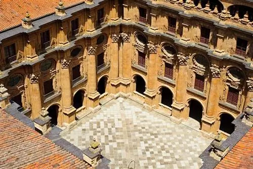 Монастырь духовенства