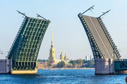 Разводной мост в Санкт-Петербурге