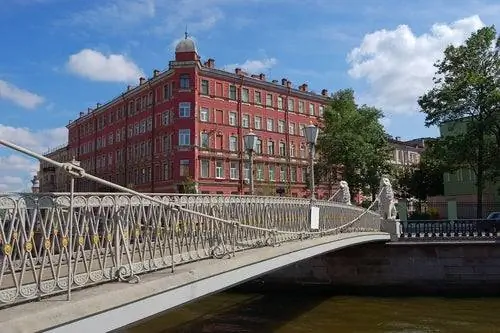 Львиный мост в Санкт-Петербурге.