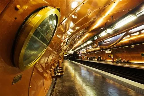 Станция Arts et Metiers в Париже
