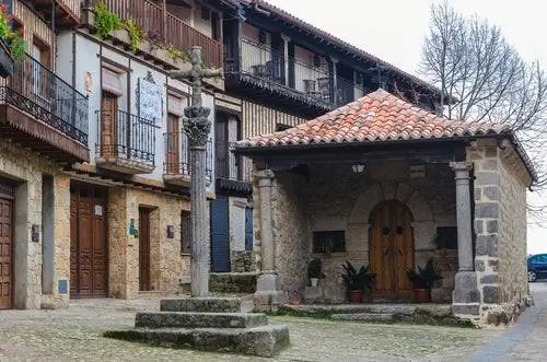 Эрмитаж в Могарразе