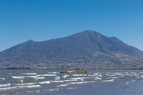 Вулкан Мадерас на острове Ометепе