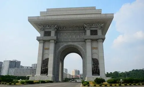 Триумфальная арка Пиегяна