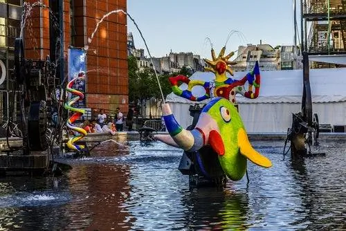 Фонтан Стравинского в Париже.