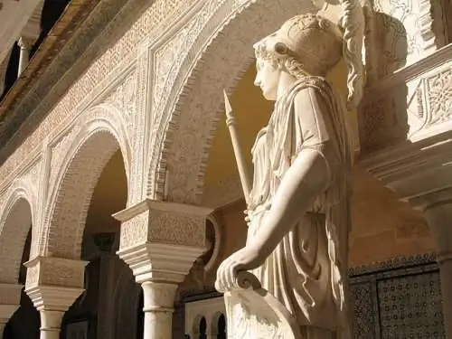 Скульптура Афины в доме Пилата.