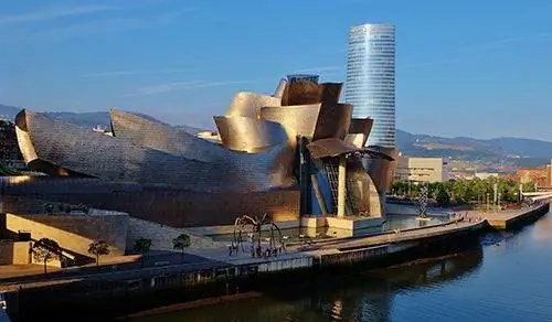 Музей Гуггенхайма в Бильбао