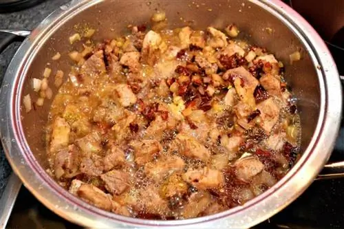 Сельско мезо - типичное блюдо македонской гастрономии.