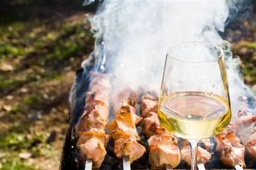 Мцвади - одно из древнейших грузинских блюд.