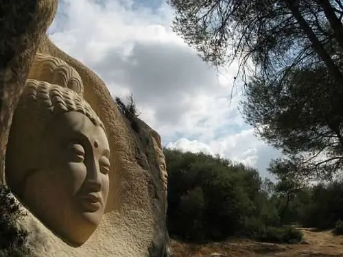 Удивительный маршрут лиц в Куэнке