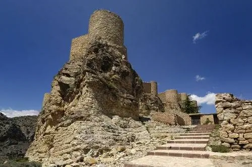 Замок Альбаррасин