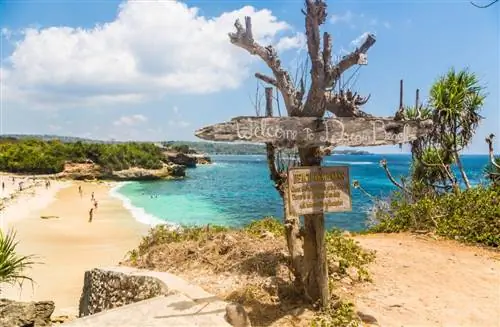 Dream Beach - один из самых красивых пляжей на островах Нуса.