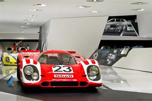 Музей Porsche в Штутгарте