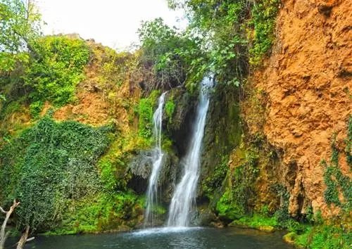 Водопады Уэсна - природная достопримечательность гор Сьерра-дель-Норте в Севилье.