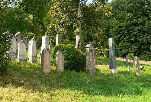 Еврейское кладбище Морина Еврейское кладбище Морина