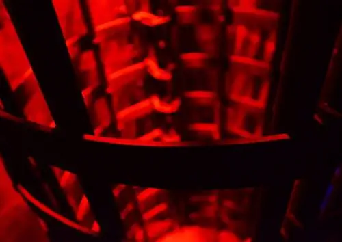 Средневековая клетка, используемая для пыток врагов.