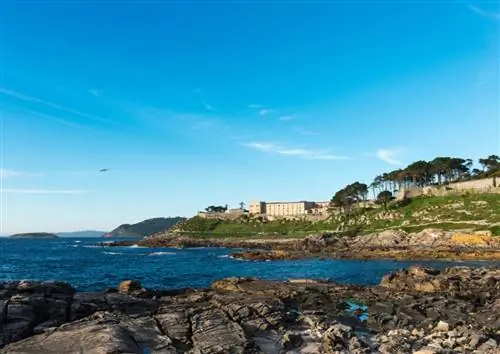 Парадор Байона, расположенный на побережье Галисии.