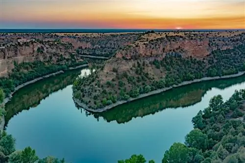 Парк Осес-дель-Дуратон выделяется своей флорой и фауной.