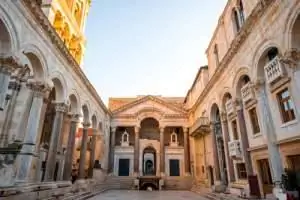 Дворец Диоклетиана в Сплите