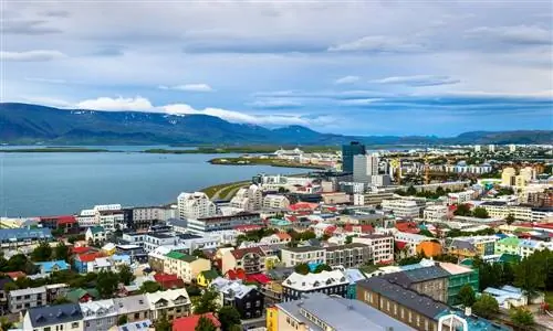 Откройте для себя самые красивые города Исландии, которые стоит посетить.