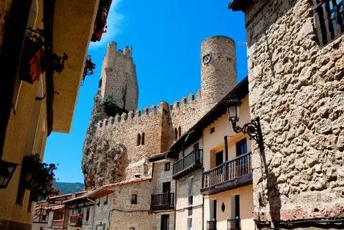 Замок Фриас