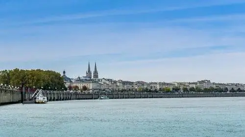 Порт Луны в Бордо