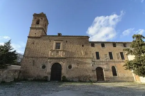 Монастырь Сан-Луис-ин-Велес-Бланко