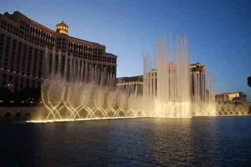 Фонтаны отеля Белладжио в Лас-Вегасе