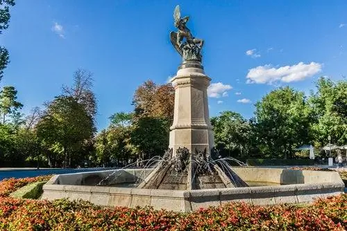 Фонтан Падшего ангела в Ретиро