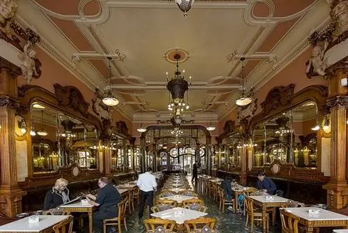 Кафе Majestic в Порту