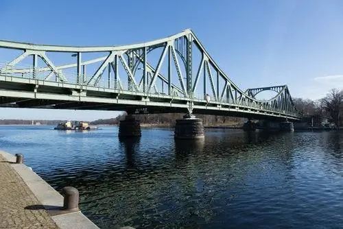 Мост Глинике в Берлине