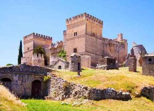 Ампудия, красивый средневековый город в Паленсии.