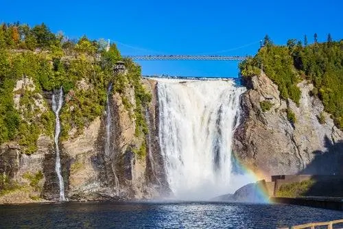 Водопады Монморси в Квебеке