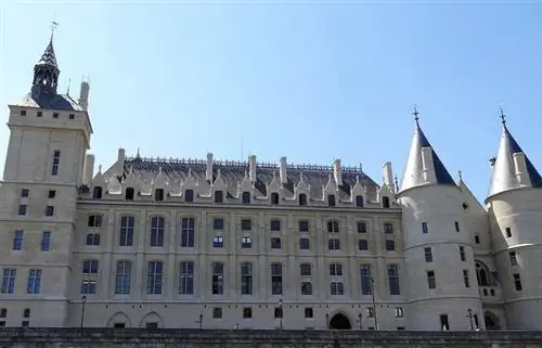 Консьержери в Париже