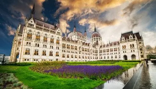 Парламентская площадь Будапешта