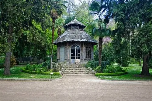 Корк Шале в садах Кампо дель Моро