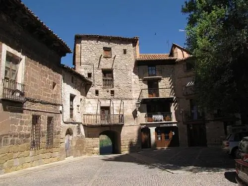 Козий портал в Мора-де-Рубьелос