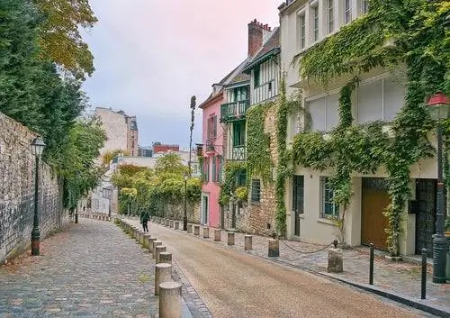 Монмартр, один из самых красивых районов Парижа для отдыха